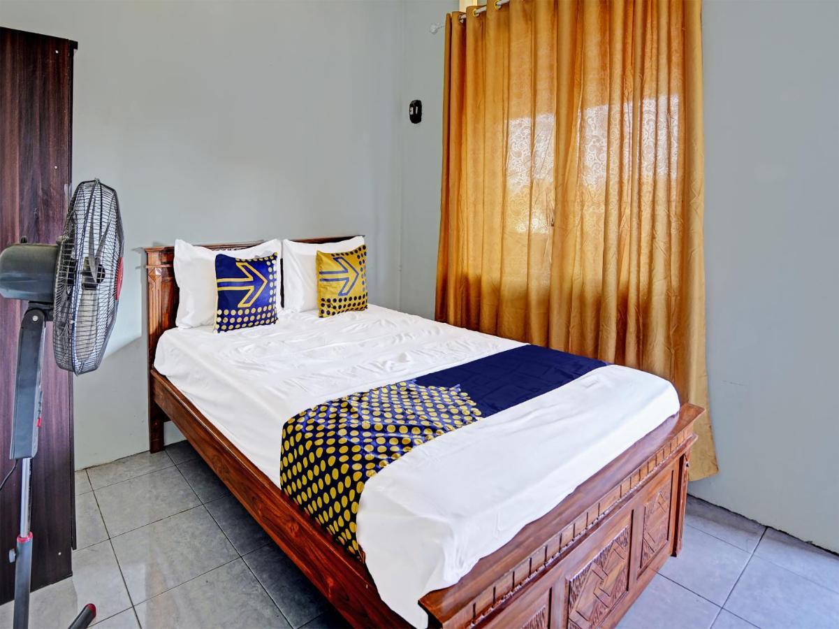 Spot On 91595 Sruni Syariah Hotel Gedangan Luaran gambar